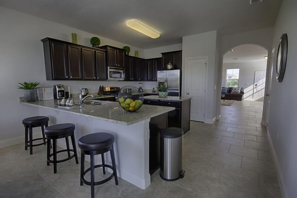 03_Kitchen_breakfast_Bar_0721.jpg