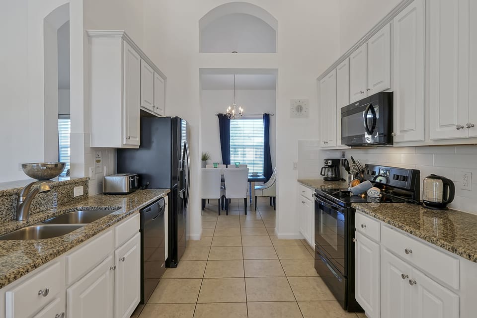 04_Kitchen_Area_0224.jpg