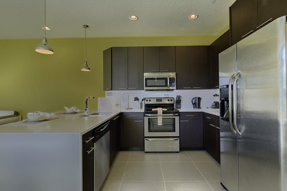 02_Stainless_Steel_Appliances_0721.jpg