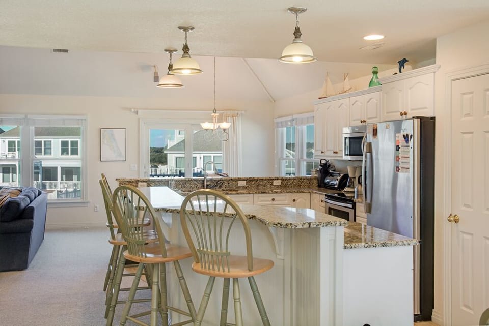 HK45: Dog Daze | Top Level Kitchen