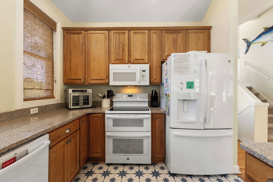 CL505: Sound & Sol | Top Level Kitchen