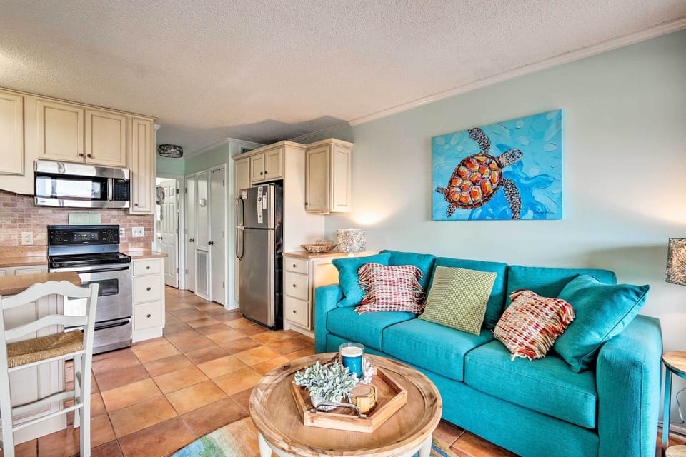 Living Room | Queen Sleeper Sofa | Smart TV | Landline Phone