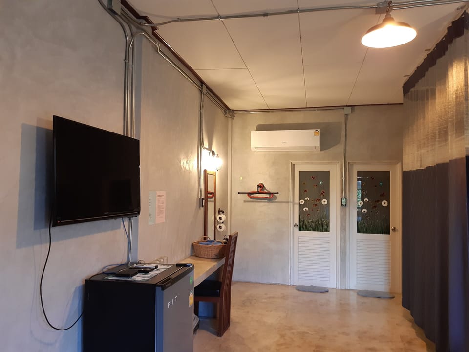 Superior Room | Minibar, WiFi (free), individually decorated