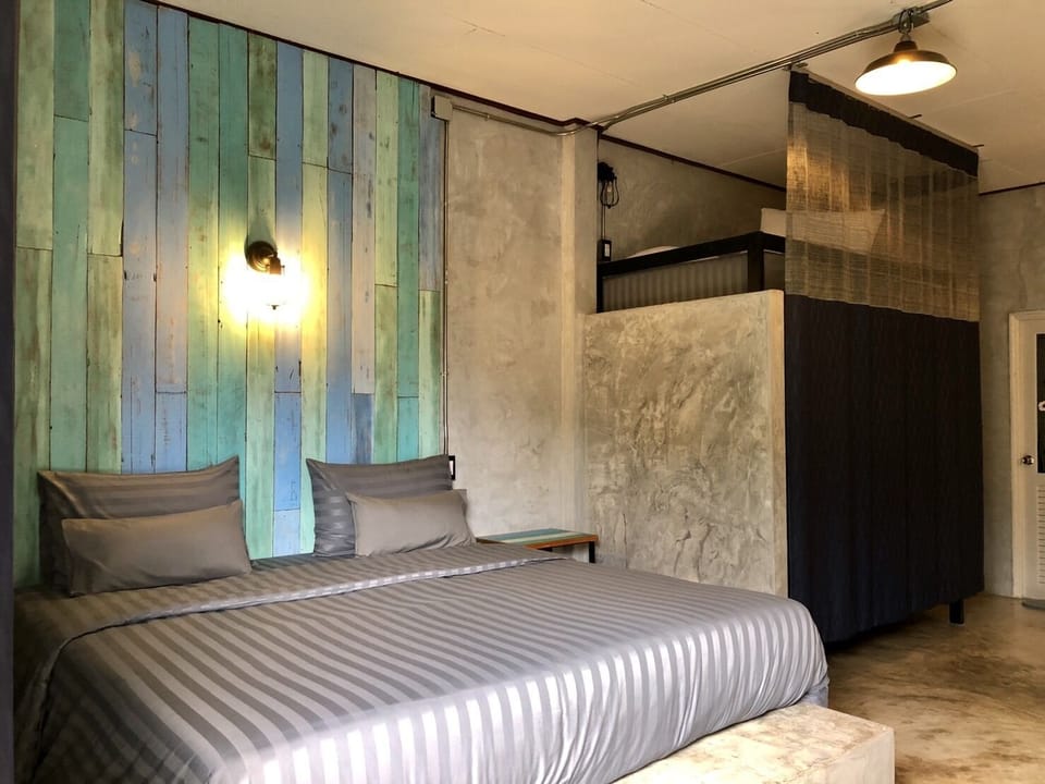Superior Room | Minibar, WiFi (free), individually decorated