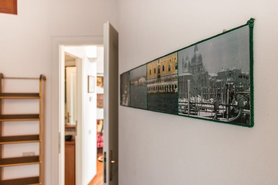 Apartment, 2 Bedrooms | 2 bedrooms, individually decorated, individually furnished, desk