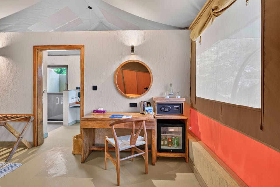 Club Tent | Premium bedding, memory foam beds, minibar, in-room safe