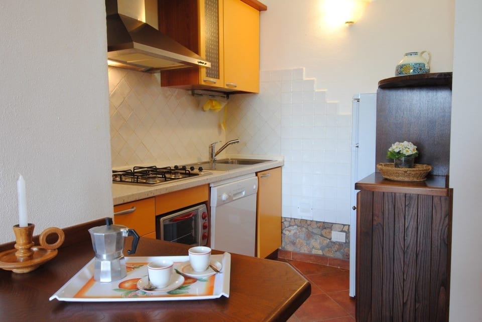 Apartment, 1 Bedroom | Private kitchen