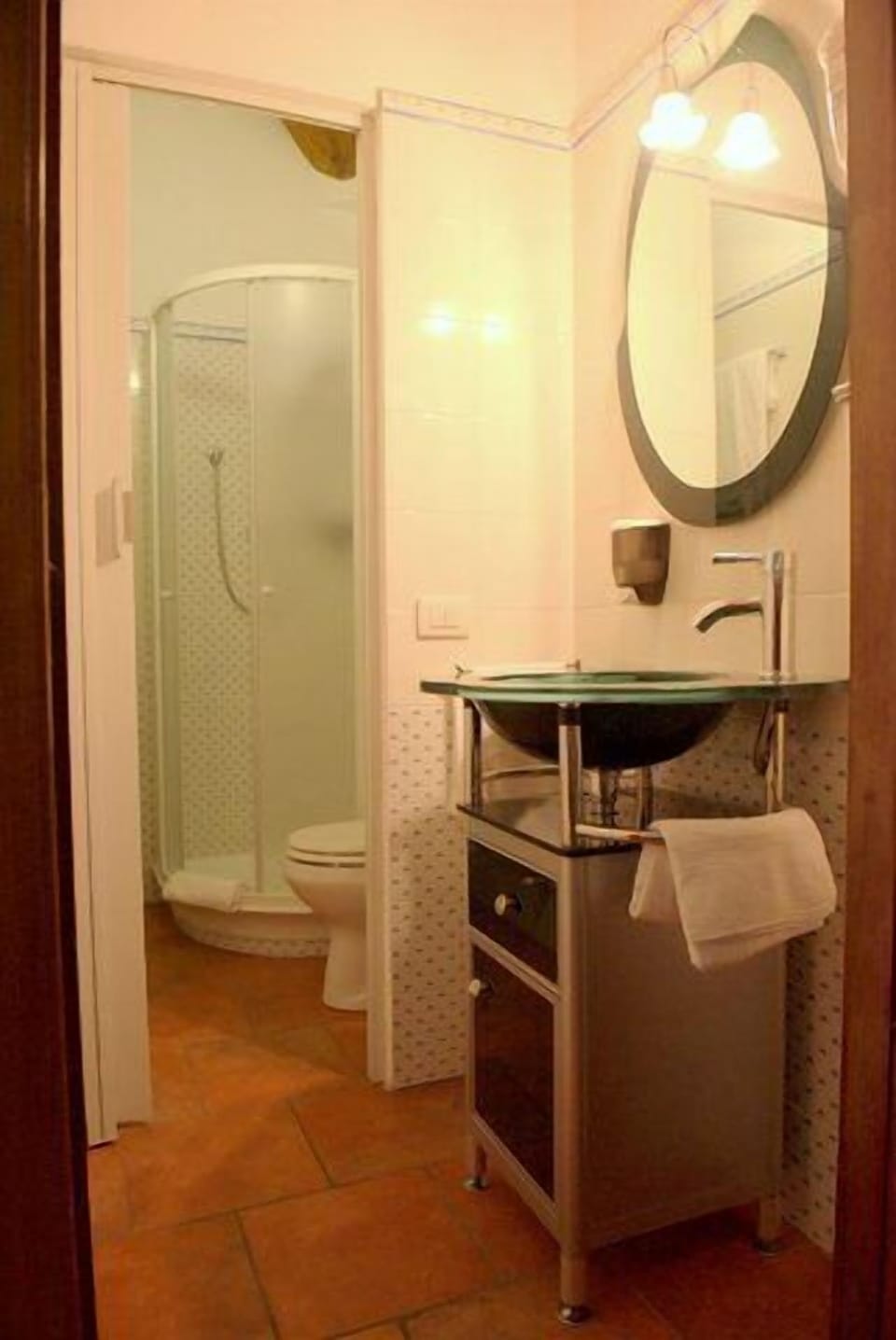 Double or Twin Room | Bathroom | Shower, hair dryer, towels