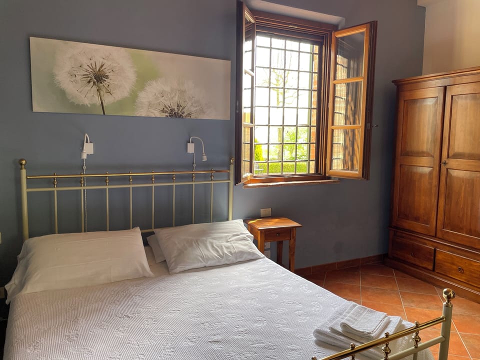 Apartment, 2 Bedrooms | Desk, free WiFi, bed sheets