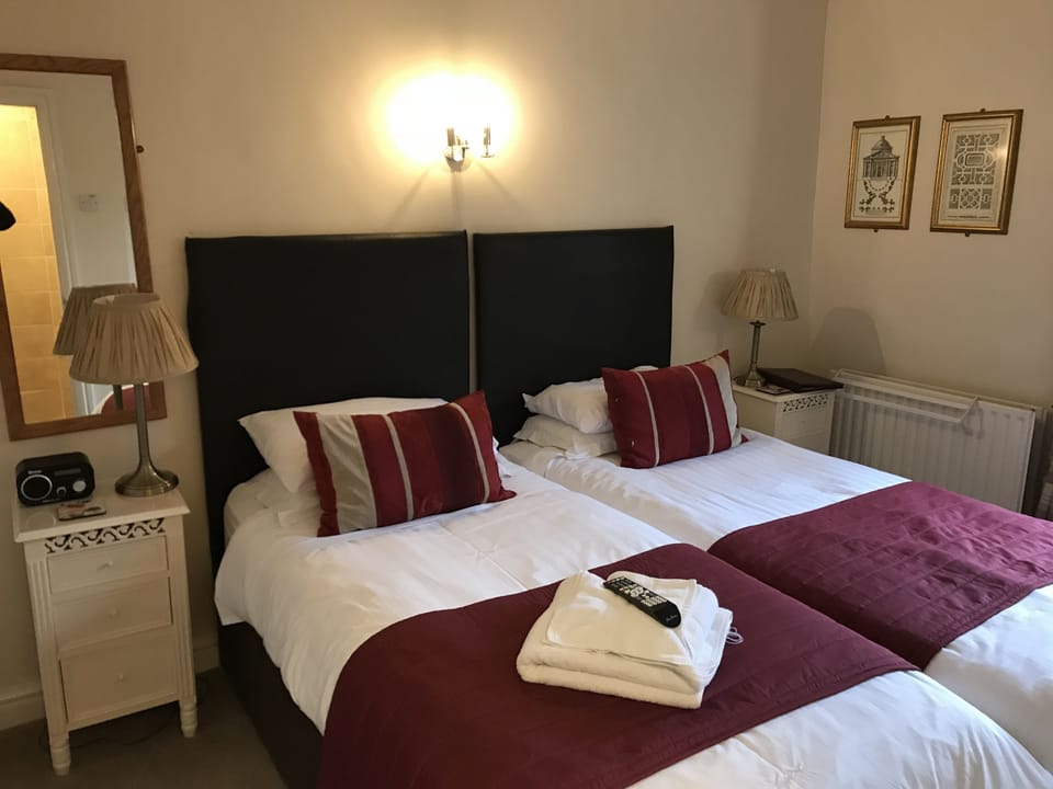 Clayhanger Guest House Bed and Breakfast in Newcastle-under-Lyme