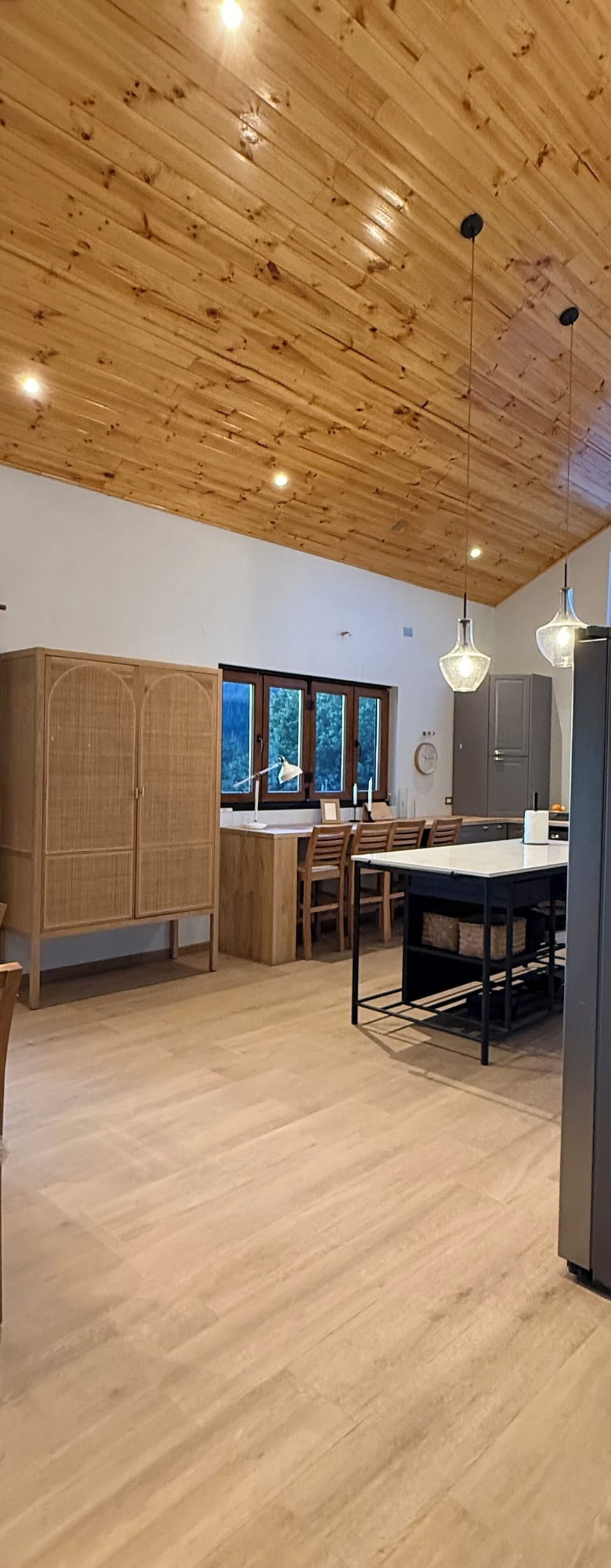 Bar/desk