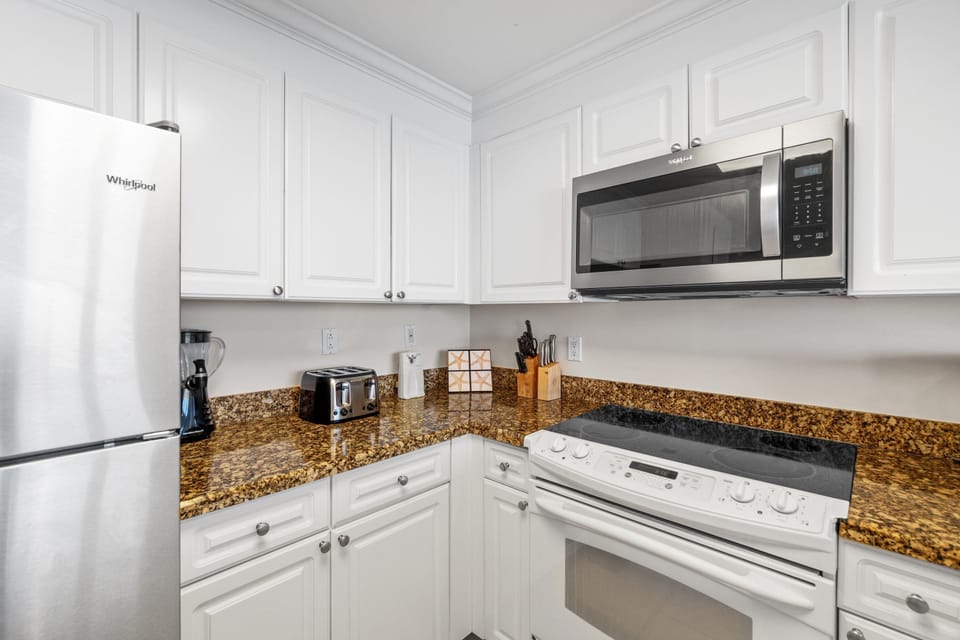 Full Kitchen with Bar Seating