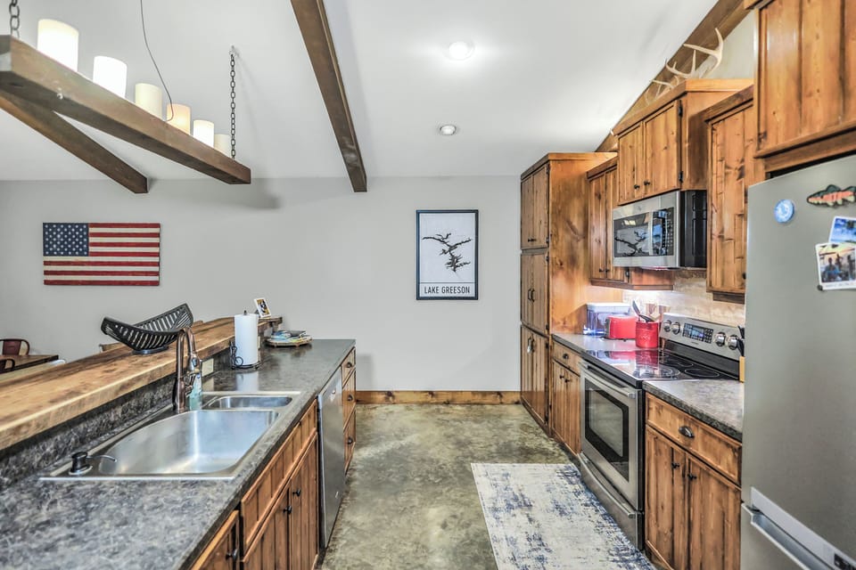 Fully stocked kitchen 