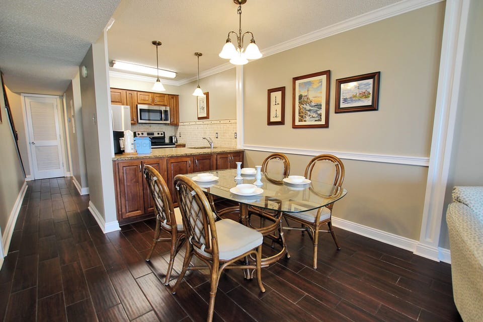 4 - Dining Area (2)