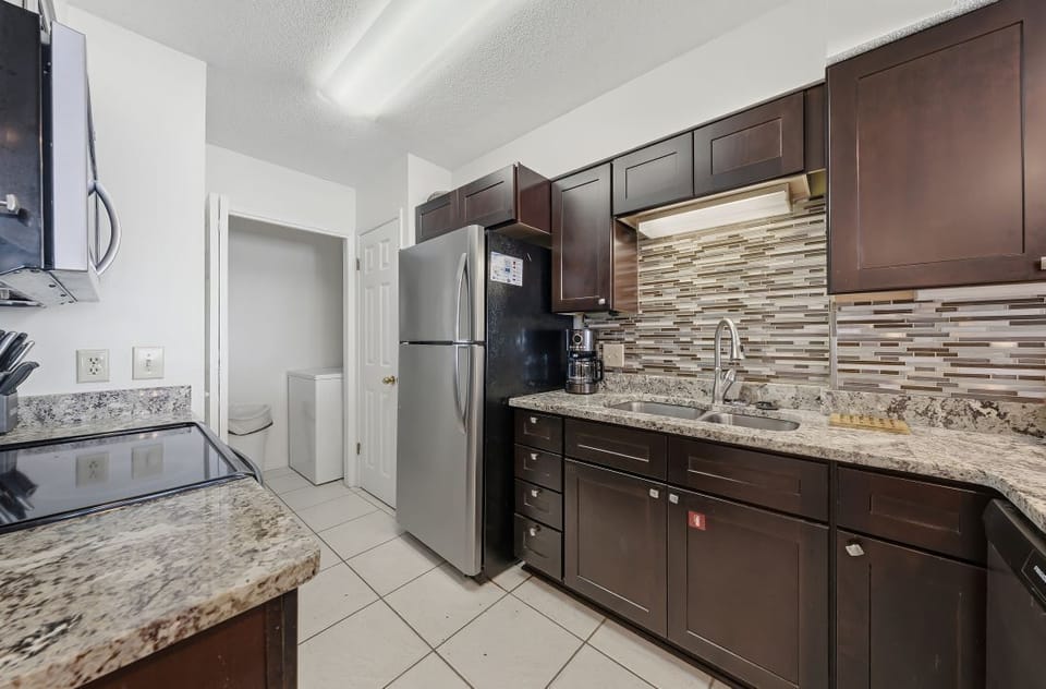 Boardwalk 583 Kitchen