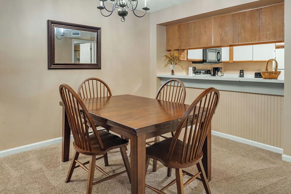 pass through counter to dinning area