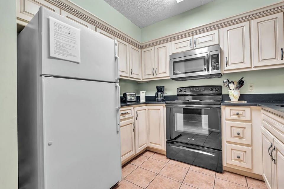 Full size appliances and fully equipped kitchen.