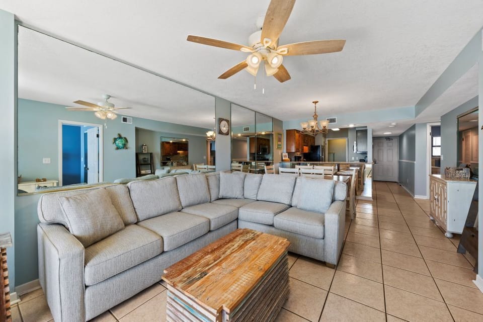 Boardwalk 682 Living Area