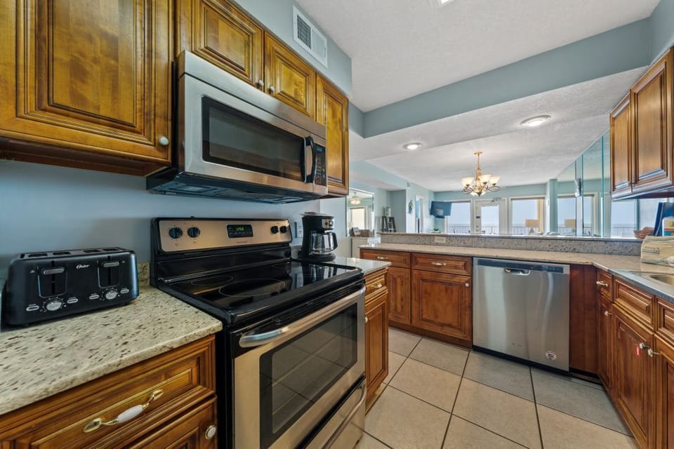 Boardwalk 682 Kitchen