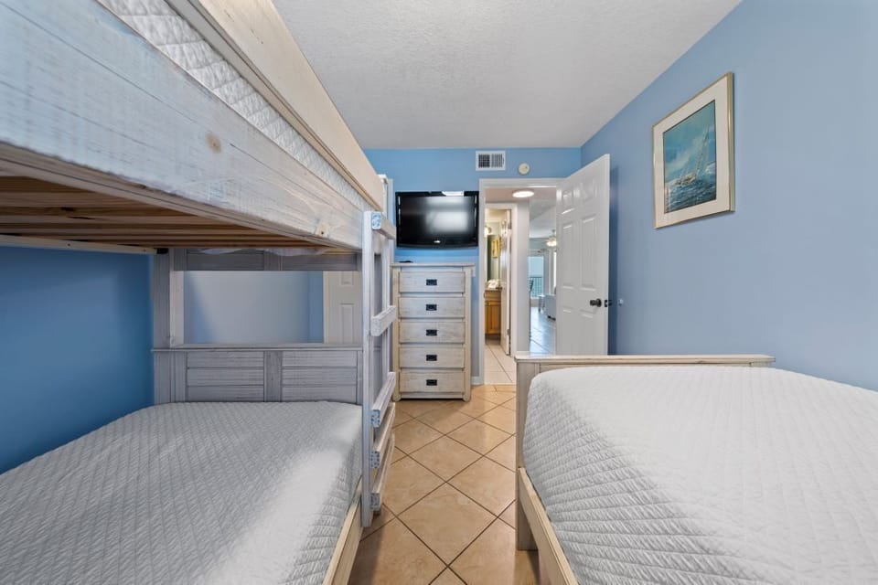 Boardwalk 682 Bedroom 2