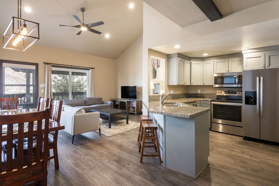 Beautiful multi-level home on Empire Avenue