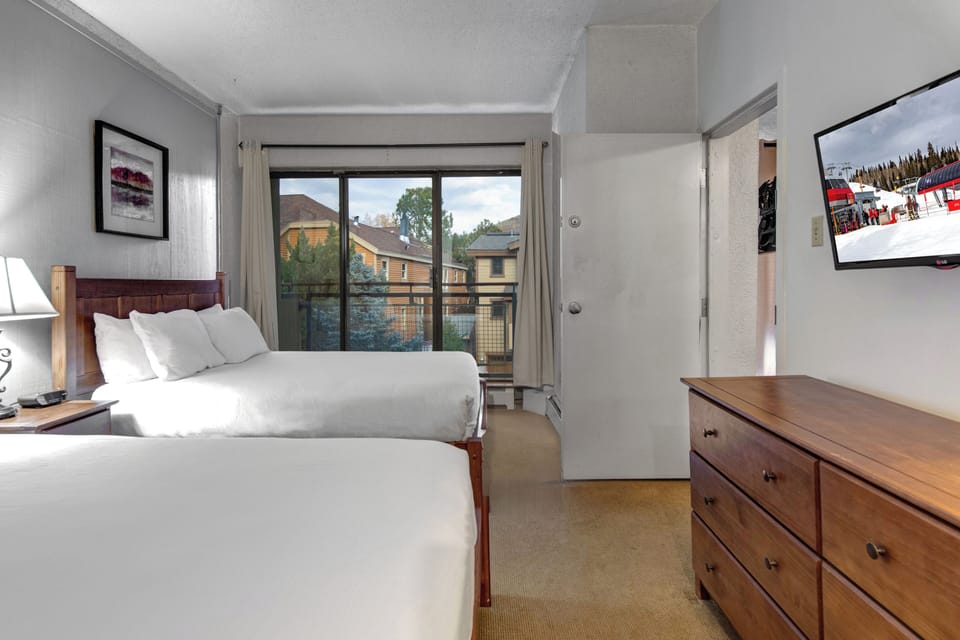 Edelweiss Hauss 113_016_edits