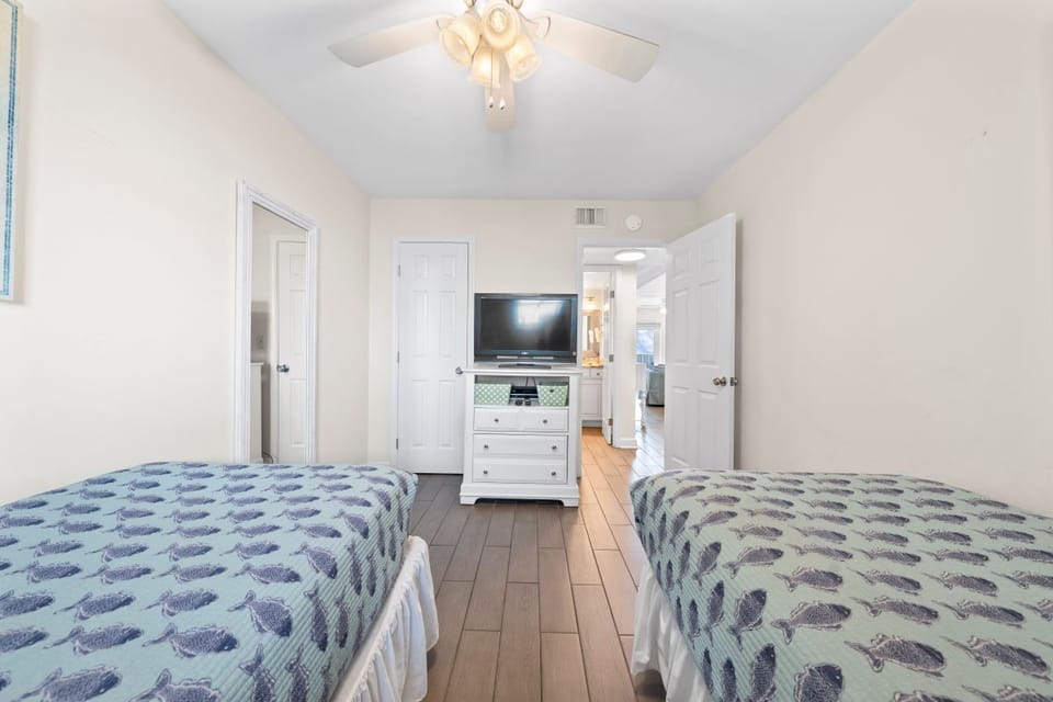 Boardwalk 485 Bedroom 2