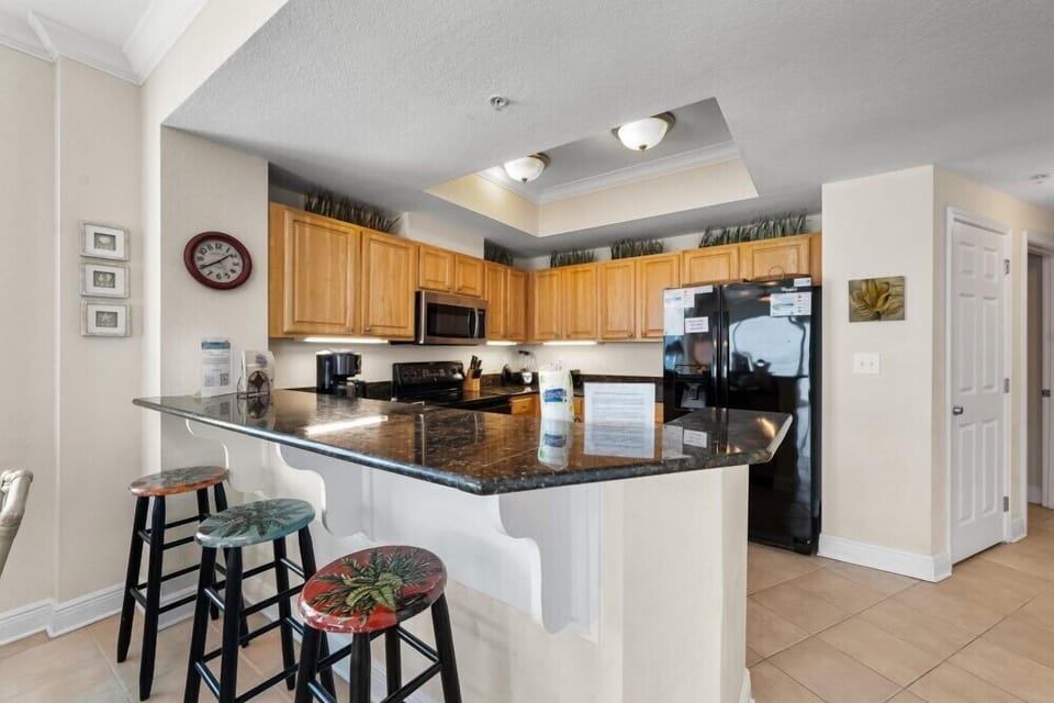 Crystal Tower 1309 Kitchen Counter Seats 3