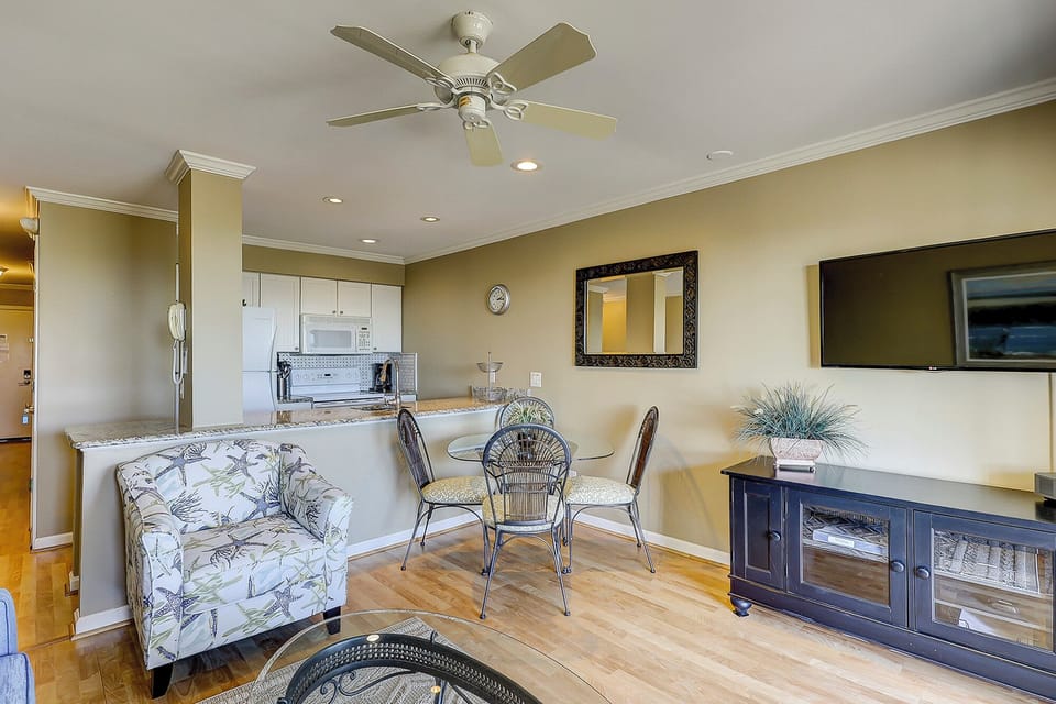 Dining area/Living area