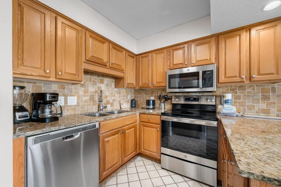 Boardwalk 684 Fully Equipped Kitchen