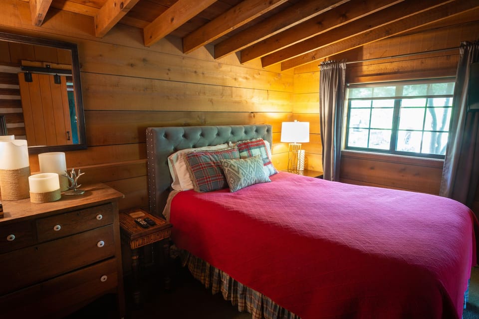 New queen comfy bed!