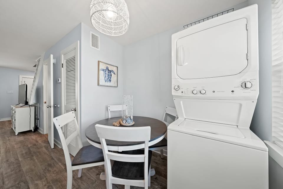 Sand Dollar 28 Dining Area & Stack Washer Dryer