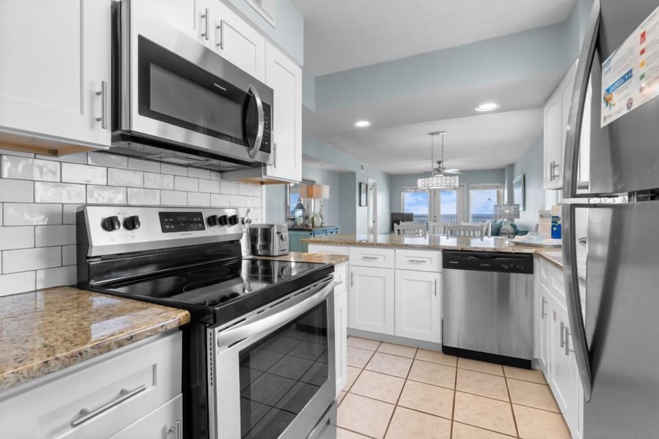 Boardwalk 1087 Fully Equipped Kitchen