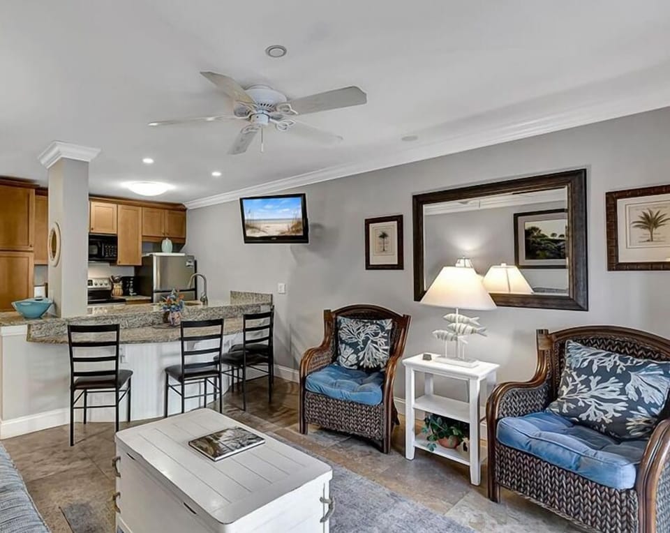 Ocean Dunes 102 - Living Room