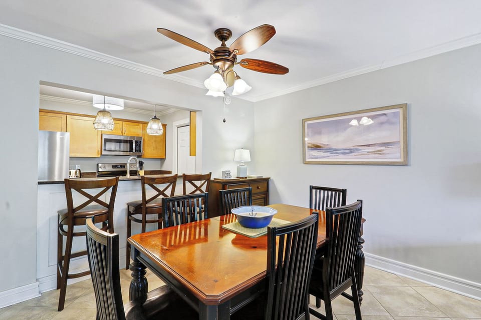 Xanadu B9 - Dining Area