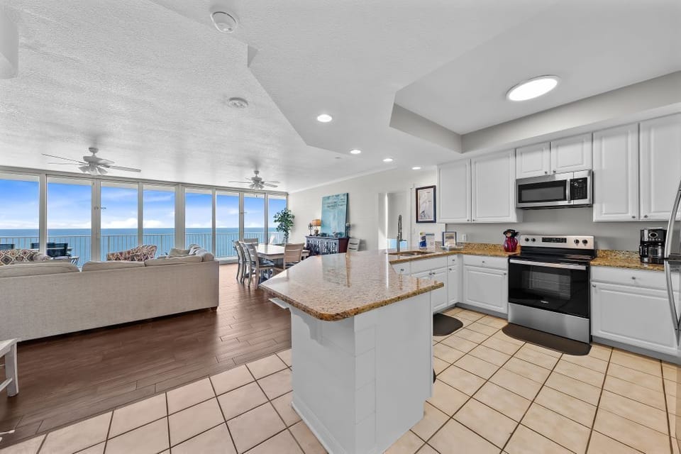 13 San Carlos Penthouse 5 Kitchen
