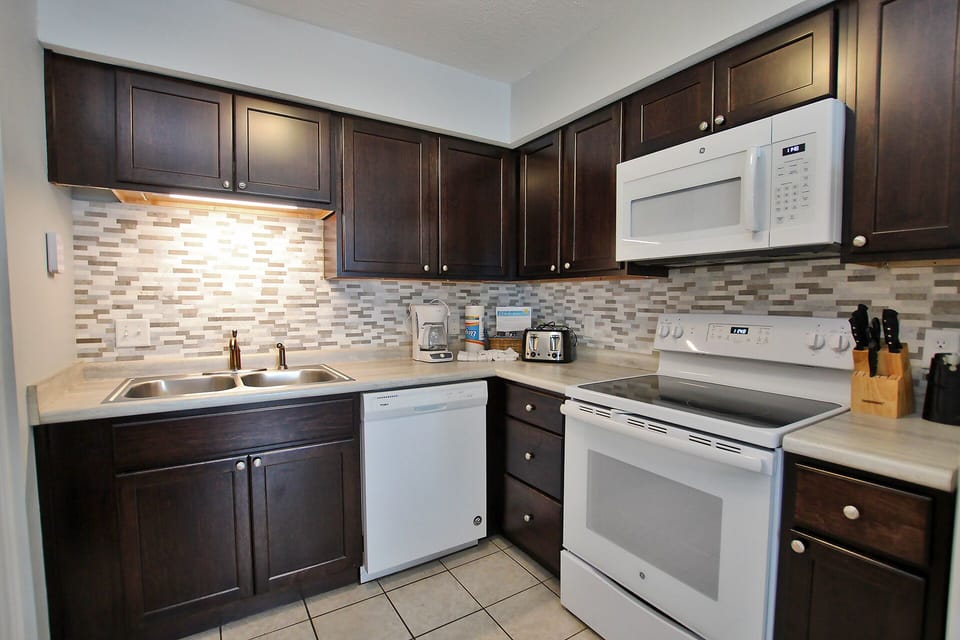 3 - Kitchen
