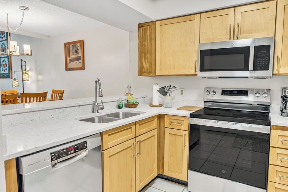 fully equipped kitchen