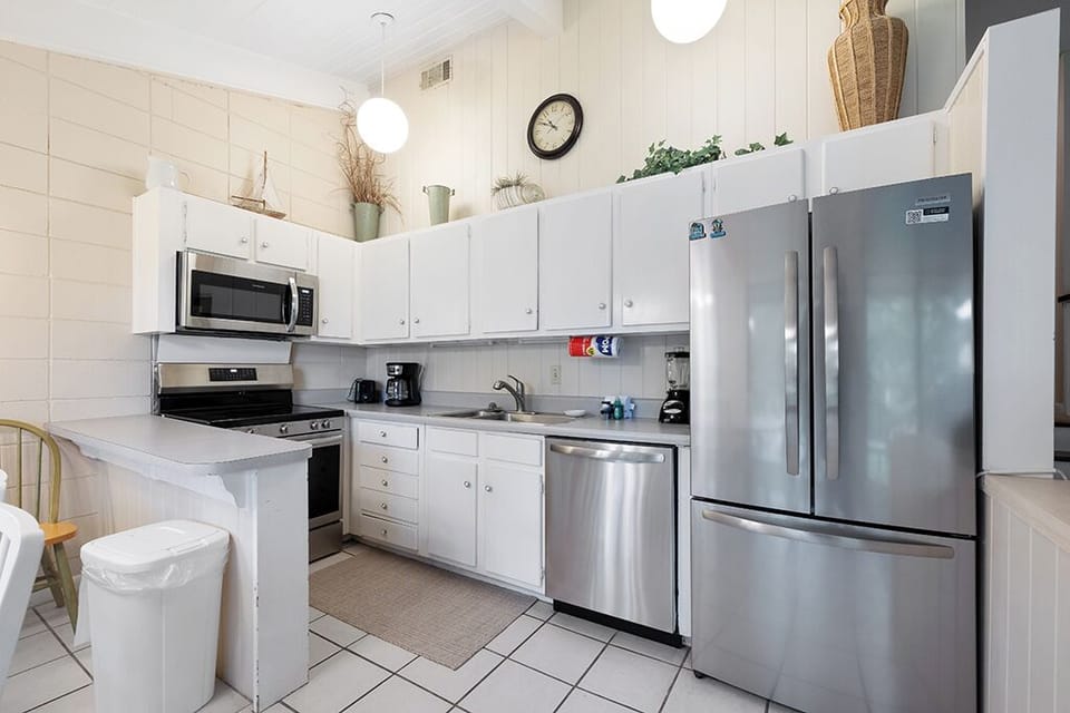 Kitchen - New Stainless Appliances