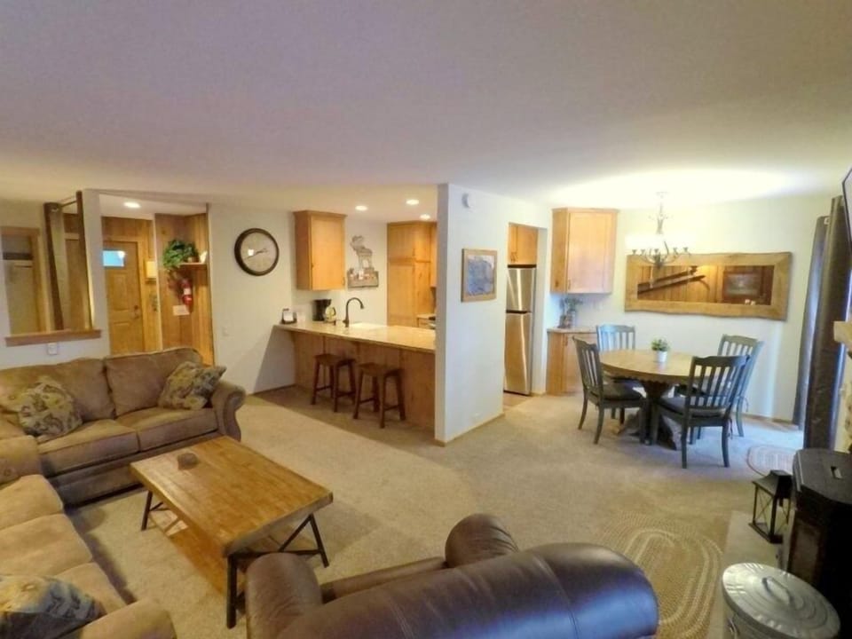 Bar and dining area