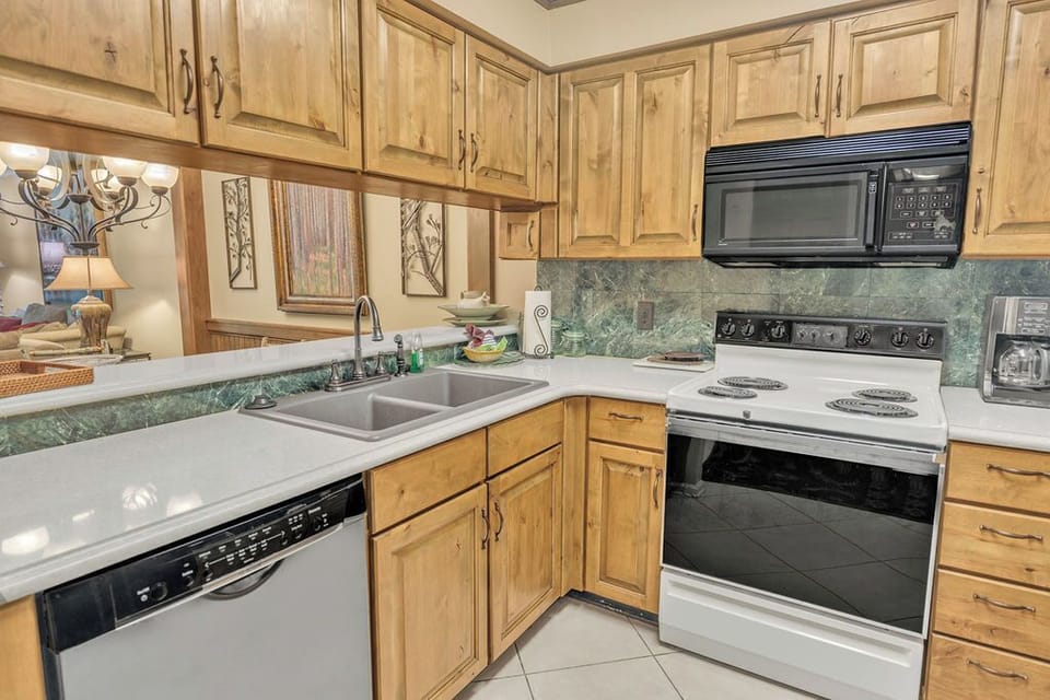 fully equipped kitchen