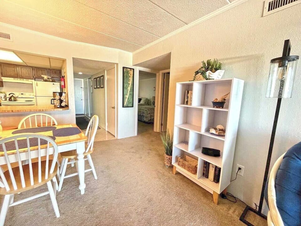 LIVING-AREA