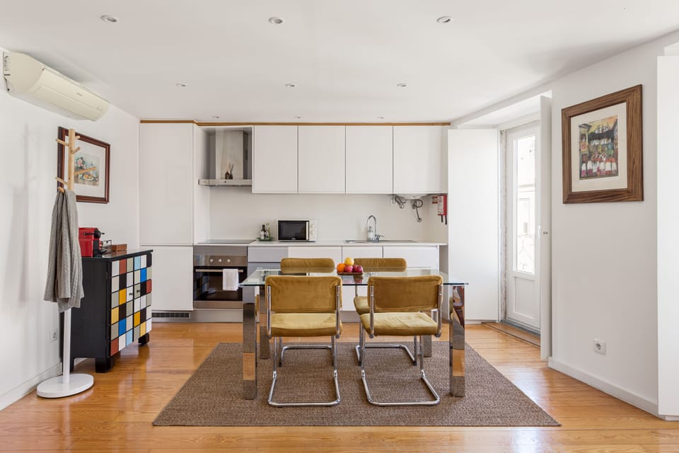 Spacious and bright open kitchen