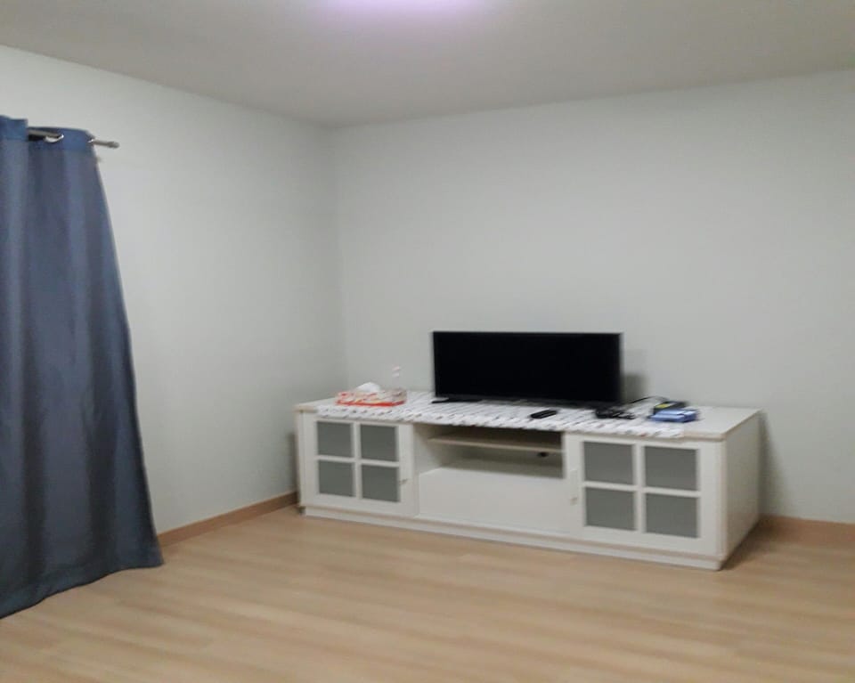 3 Bedrooms | 3 bedrooms, blackout drapes, iron/ironing board, free WiFi