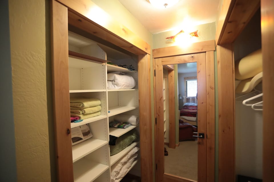 Master Bedroom Shelves 