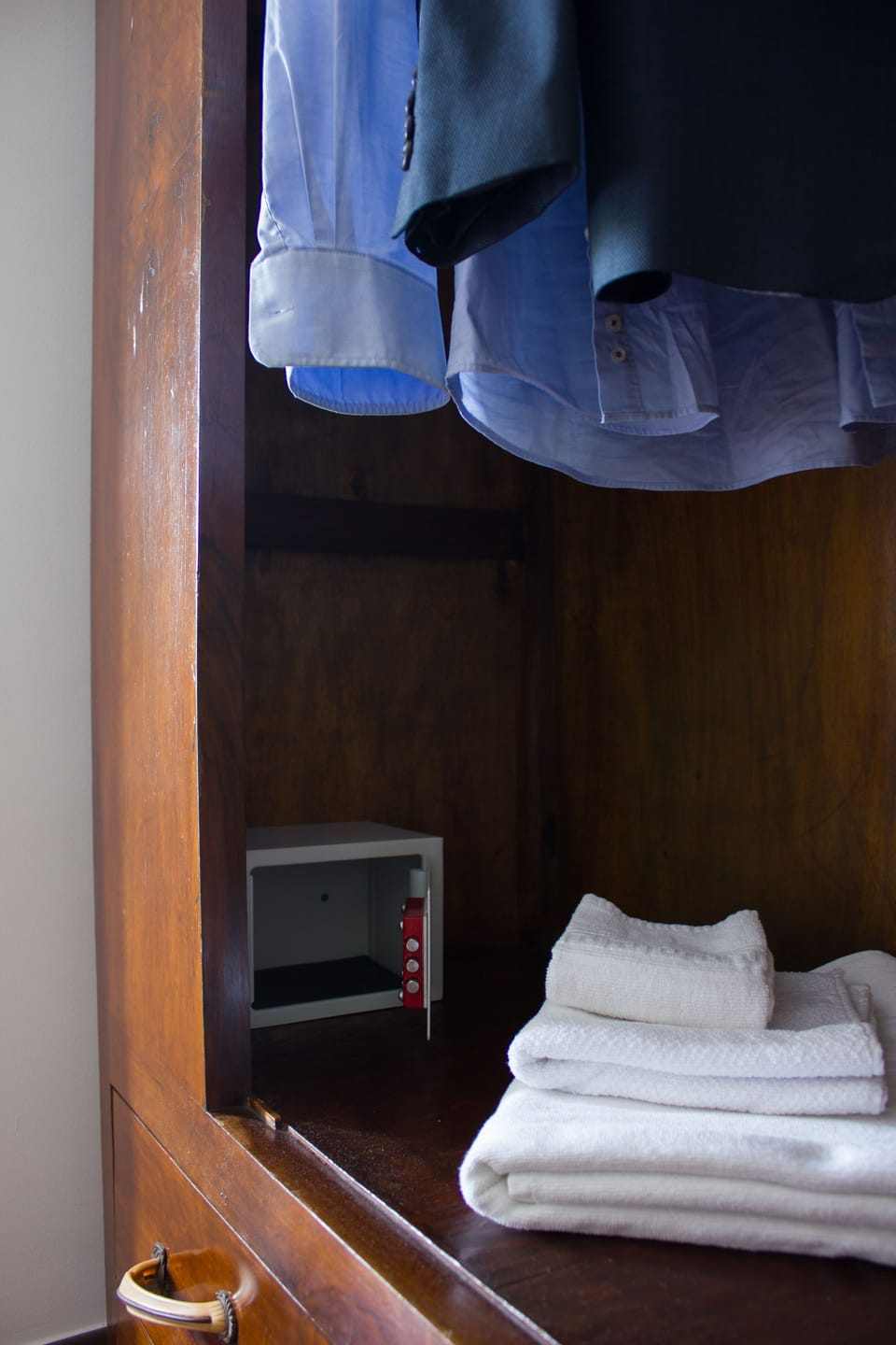 Junior Suite, Balcony | Minibar, in-room safe, desk, iron/ironing board