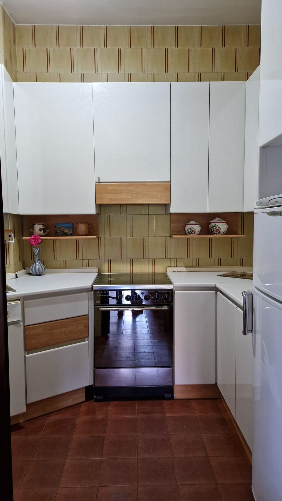 Panoramic Studio, Private Bathroom | Private kitchen | Mini-fridge, electric kettle, highchair, cookware/dishes/utensils