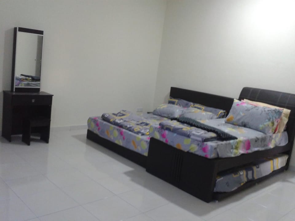 Deluxe Villa, 4 Bedrooms, Garden View, Garden Area | Premium bedding, in-room safe, desk, iron/ironing board