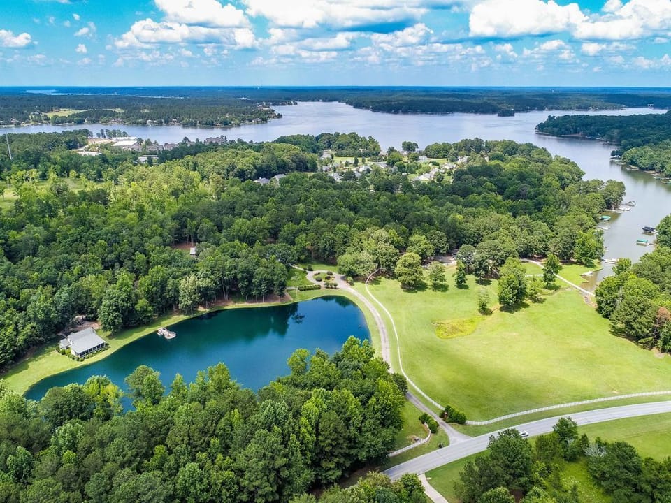 4 ac lake and lake oconee