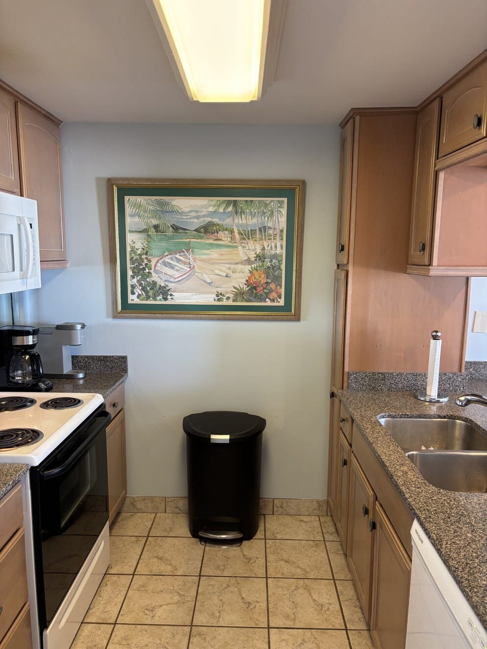 Full kitchen with full size appliances and all cooking utensils and dishes